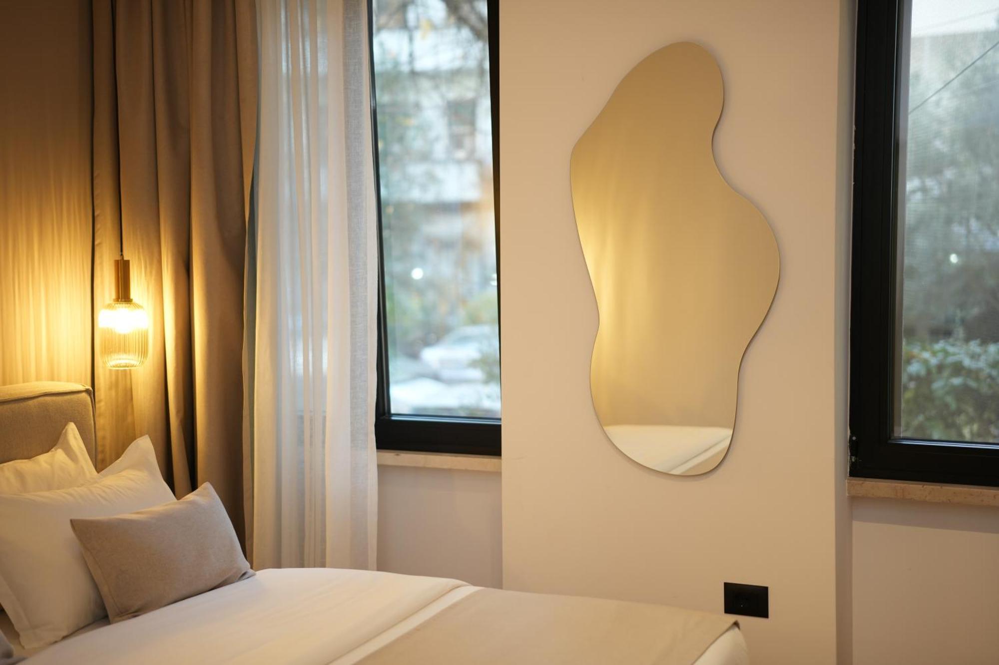 Nea Deluxe Apart-Hotel ติรานา ภายนอก รูปภาพ
